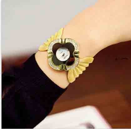 Elegant Butterfly Gold Watch